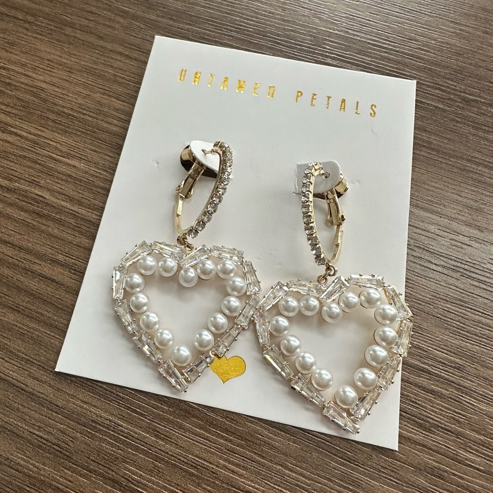 Untamed Petals - Kylie Heart Drop Earrings